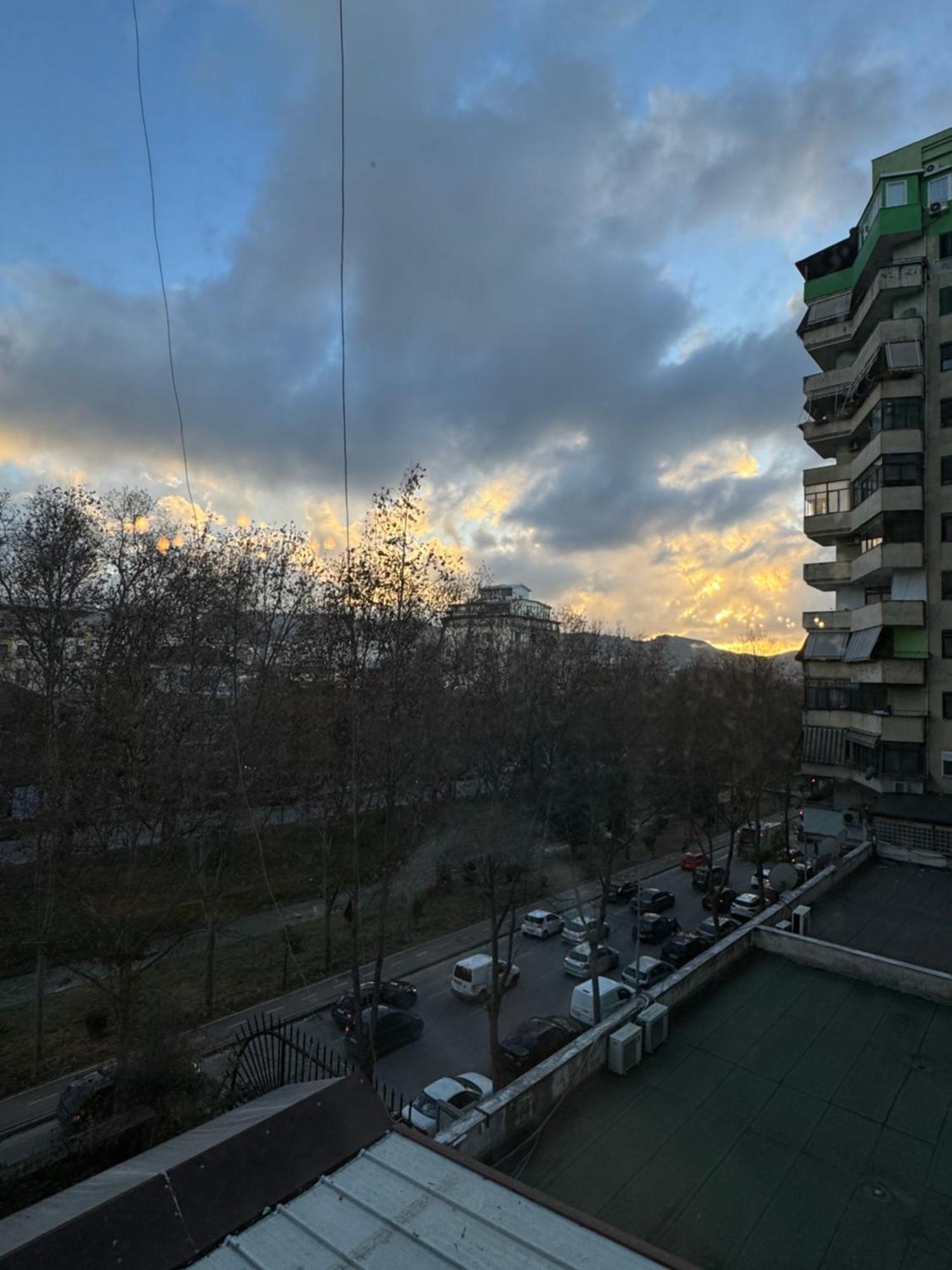 Lana Riverside Apartment Tiranë Luaran gambar